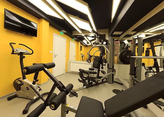 Agusta Hotel, Garden & Велико Търново